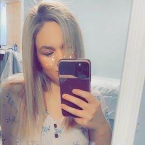 Meet your Posher, Emilee